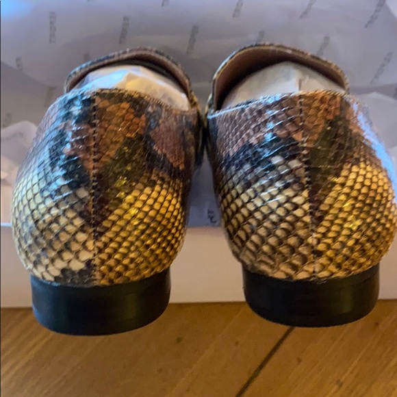 SOLD. Report Brand Snakeskin flat/loafers NWT and box - Picture 6 of 8